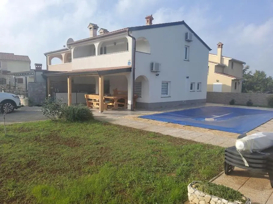 Kuca Mira Villa Gajana 0*,  Croatia
